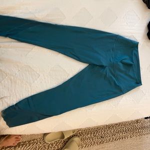 Lululemon Wunder Under Crop Scalloped Leggings
